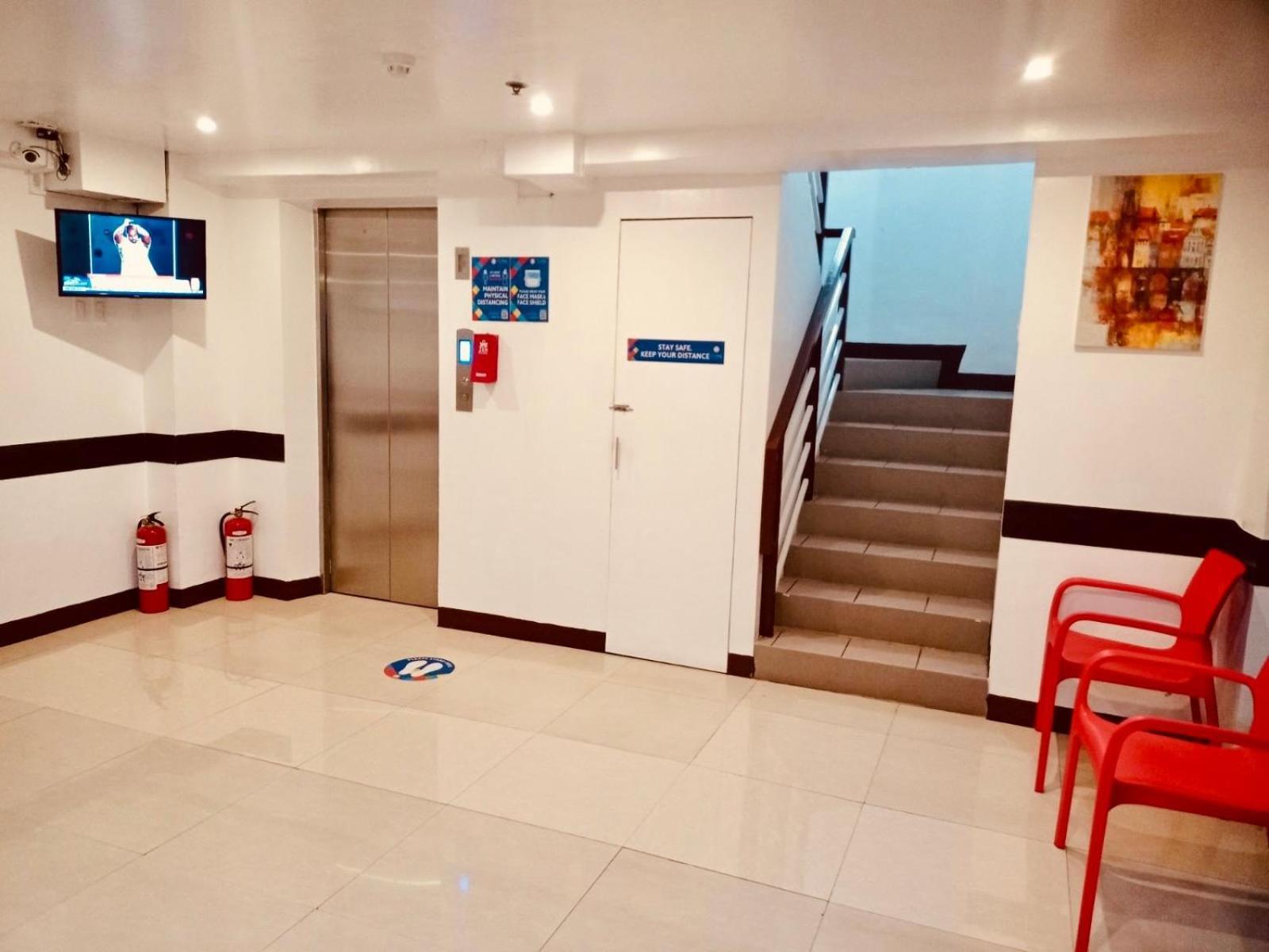 Oyo 888 City Stay Inns Fortview Bgc Pasig City Dış mekan fotoğraf